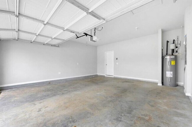 Building Photo - 207 Finley Dr