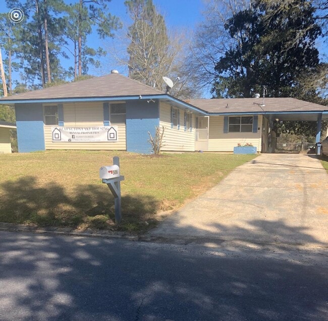 Building Photo - Remington Lake Housing #8