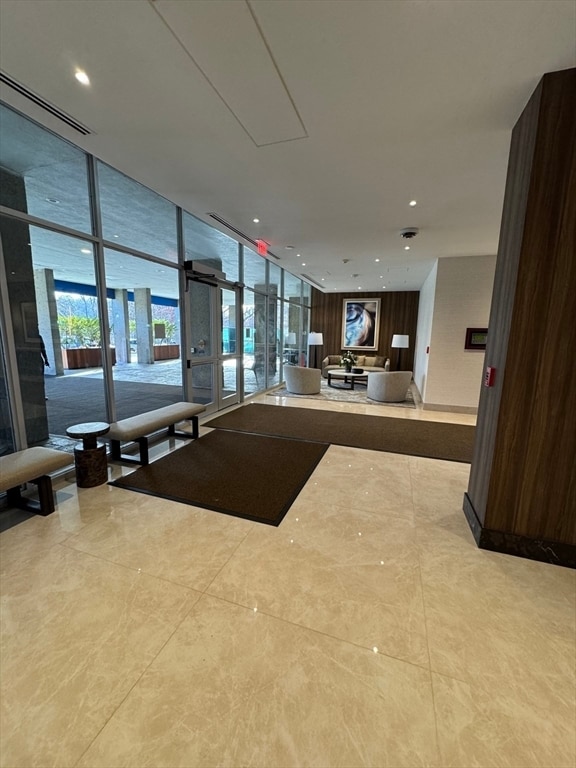 Building Photo - 44 Washington St