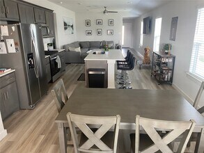 Building Photo - 1224 Amistad Lp