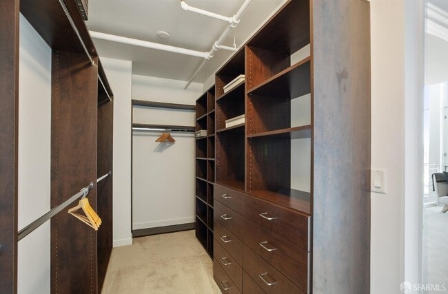 Building Photo - 555 4th St