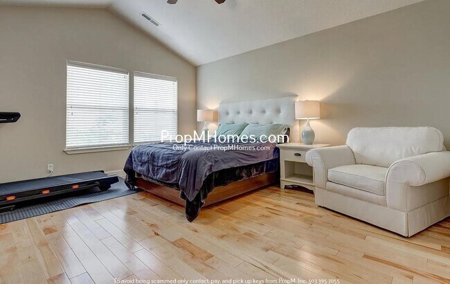 Building Photo - Luxury Four Bedroom Home in King City!