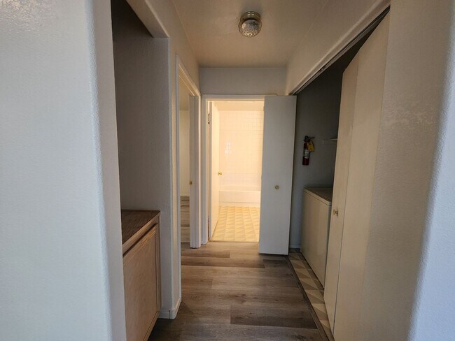 Building Photo - Great Location in Green Valley