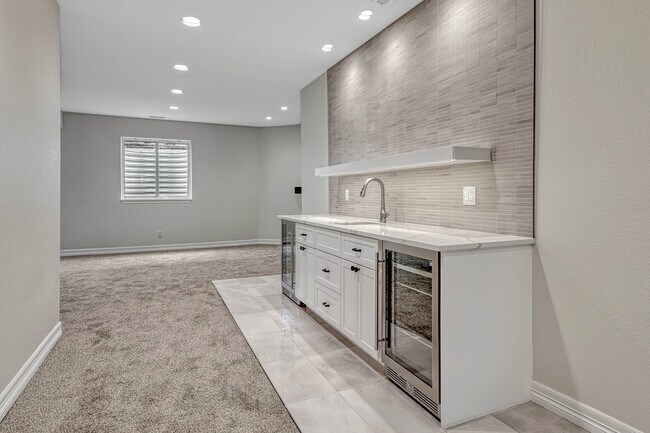 Building Photo - 11700 Coeur D Alene Dr