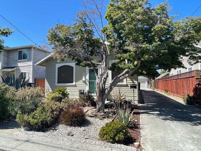 Building Photo - Nice Willow Glen Bungalow, Pet Friendly, 2...