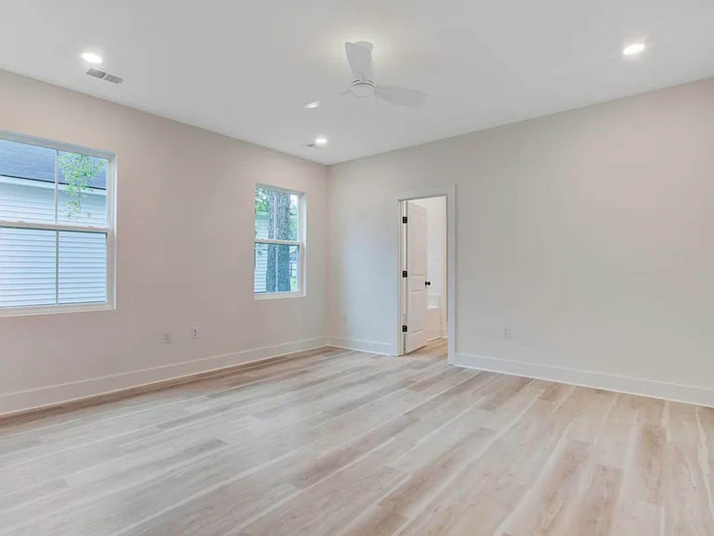 Building Photo - 8705 Jenny Lind St