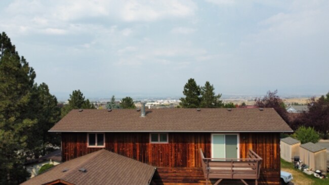 Building Photo - 718 Darby St