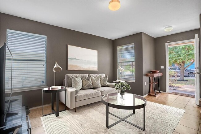 Building Photo - 8925 China Rose Dr