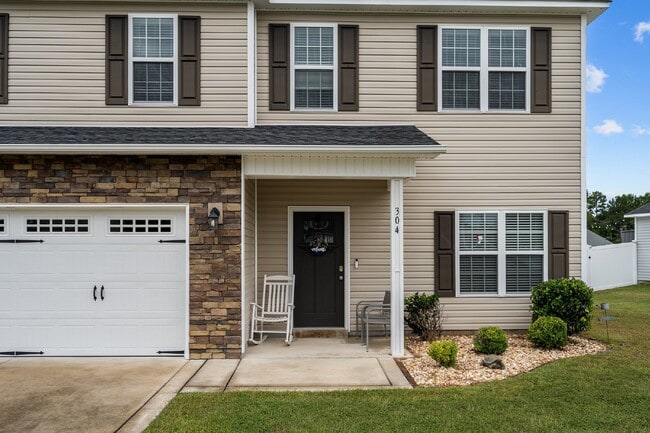 Building Photo - 304 Little Egret Ln