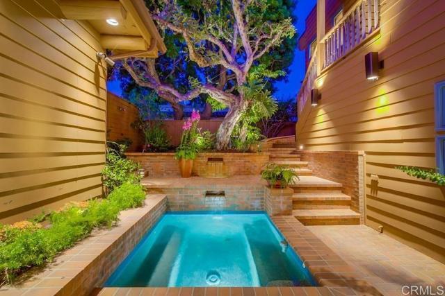 Building Photo - 2027 Glasgow Ave