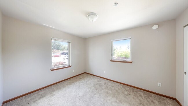 Building Photo - 3614 Portage Ln