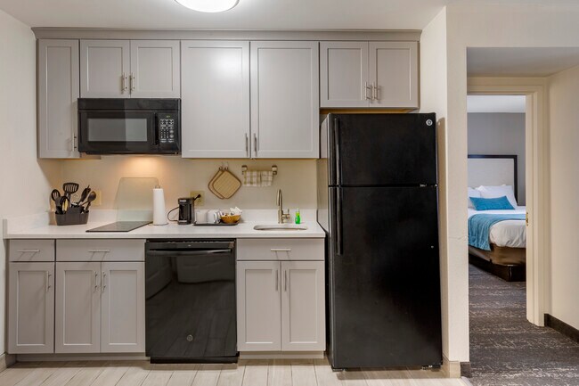 Fully stocked Kitchen - 835 Upper Union St