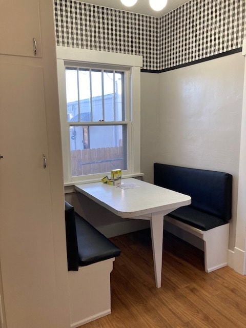 Building Photo - 1408 W Koenig St