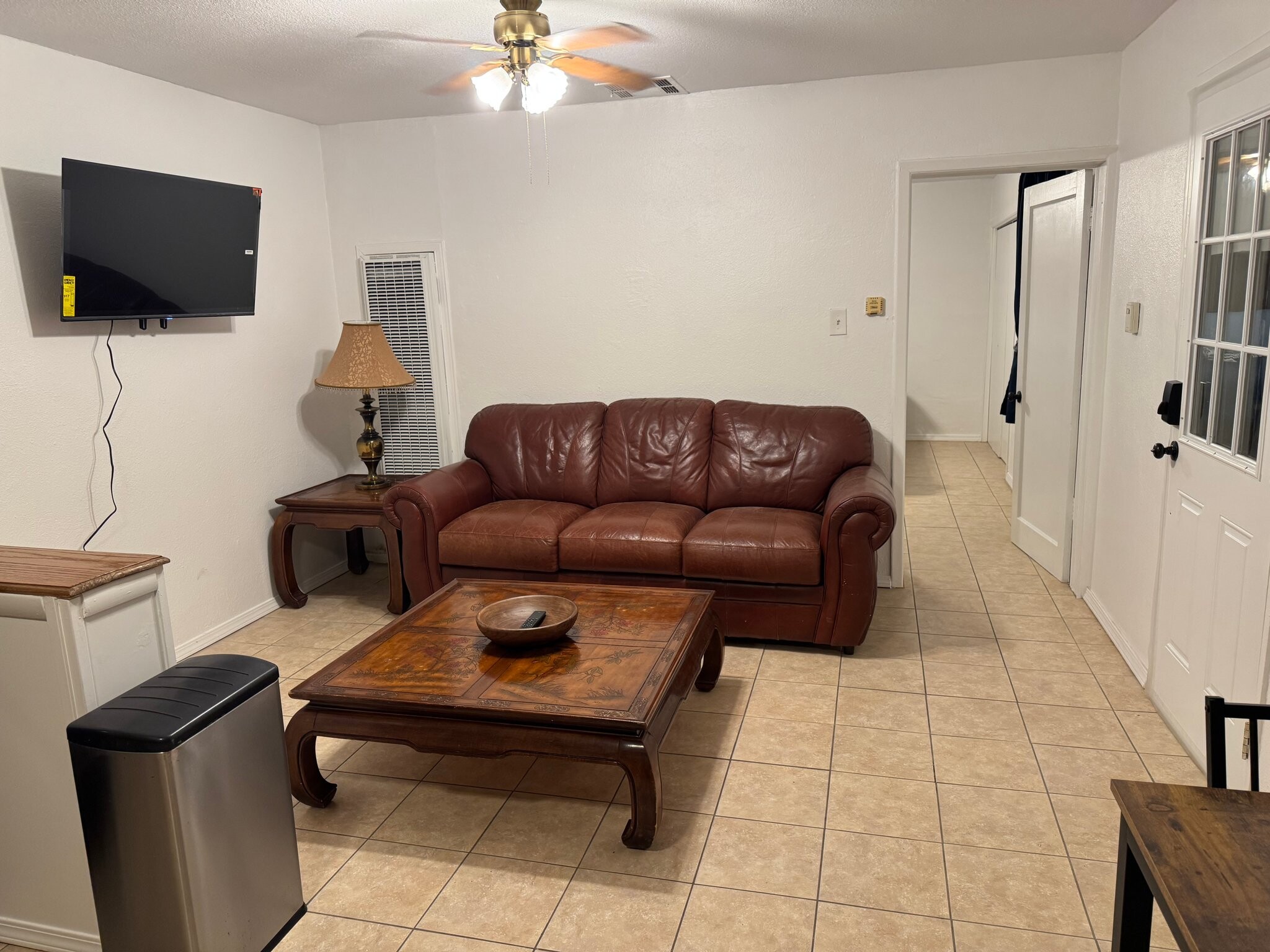 Building Photo - 608 Alicia Dr