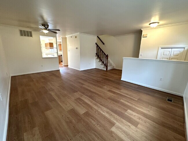 Building Photo - COMING SOON! 3-Bed, 3.5-Bath Townhome in Sparks Glencoe