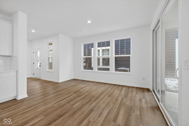 Building Photo - 15994 Meadow Frost Ct