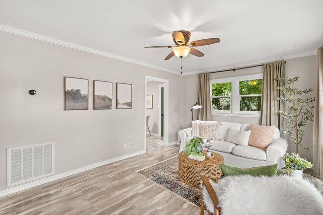 Building Photo - Beautiful home just north of downtown Colu...