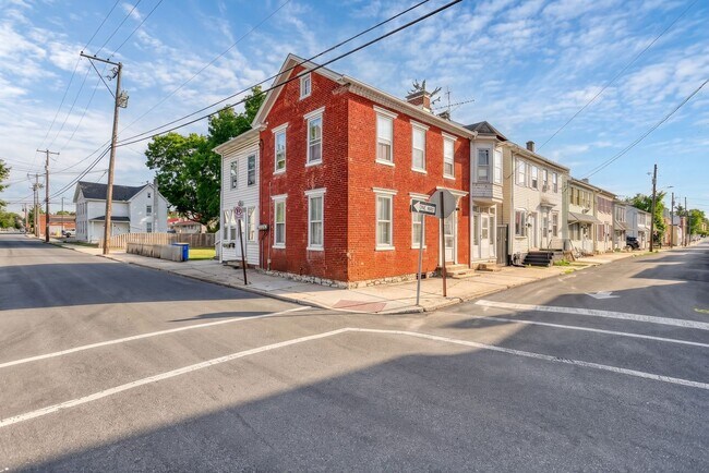Building Photo - 42 E Locust St