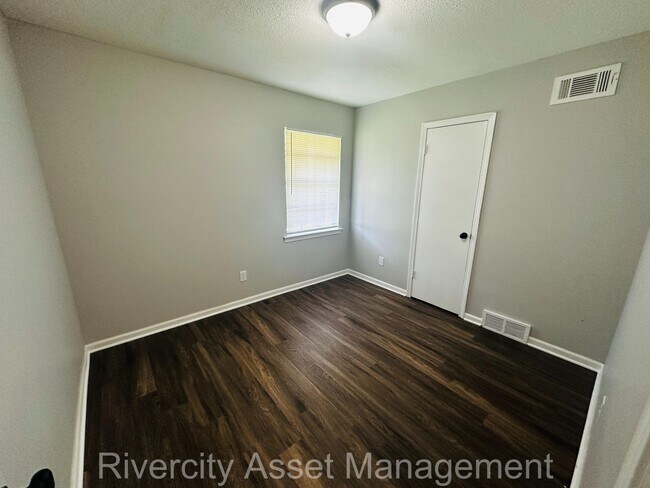 Building Photo - 2232 Amethyst Cove