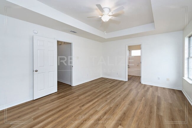 Building Photo - Spacious 3-Bedroom Home with Open Floor Plan and Big Backyard in West Mobile!