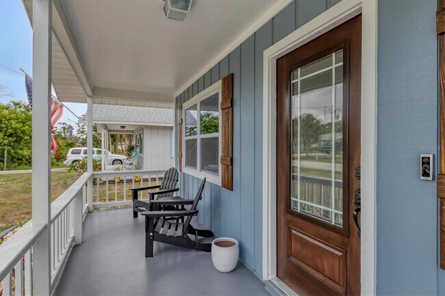 Building Photo - 843 Palmetto St