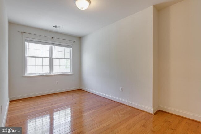 Building Photo - 11746 MD-108