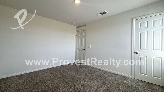 Building Photo - 10258 Tamarisk Ave