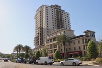 Building Photo - 2/2 Condo with breathtaking views!