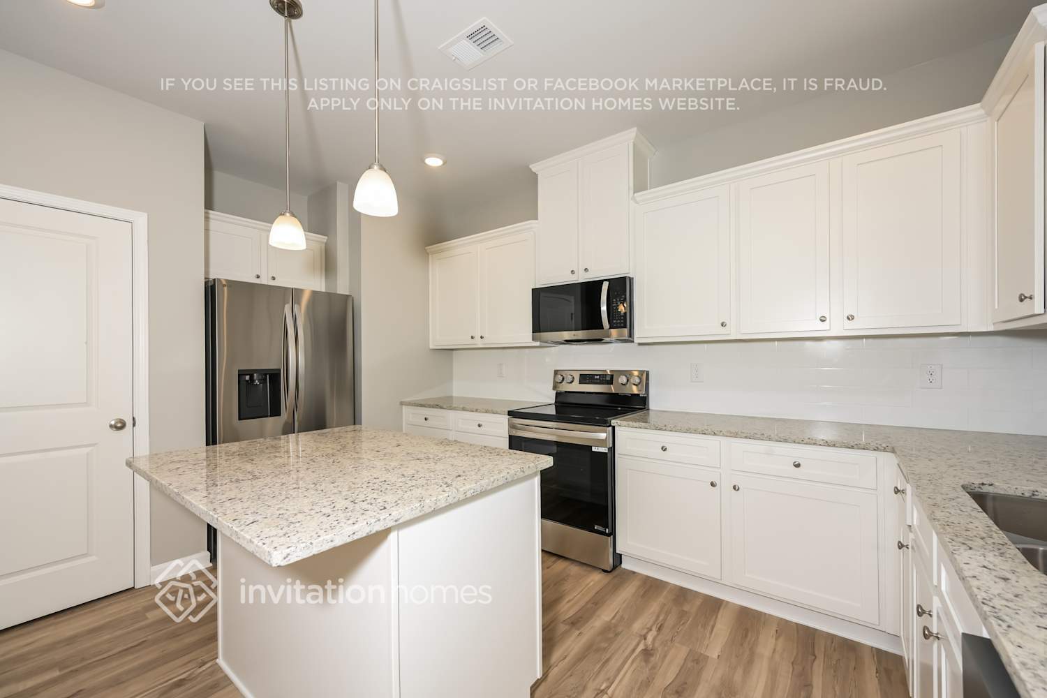 Building Photo - 107 Streambank Ct