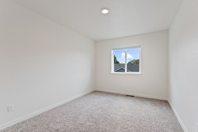 Building Photo - 19302 E Sprague Ave