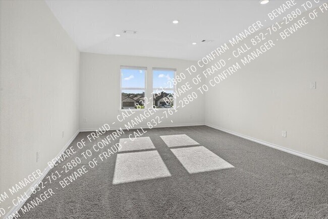 Building Photo - 707 Windhaven Dr