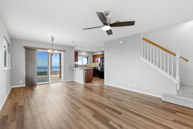 Building Photo - 4 bedroom, 2.5 bath with sweeping coastline views!
