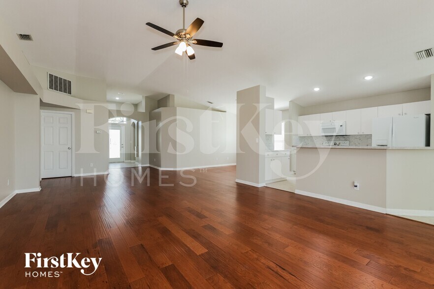 Building Photo - 4312 Horseshoe Pick Ln