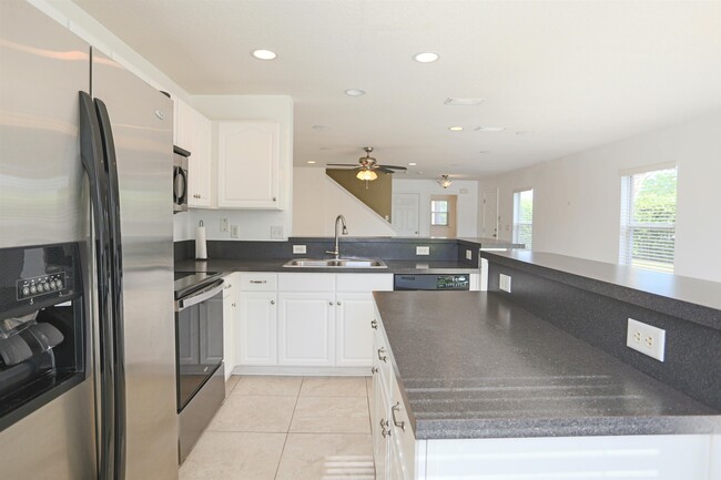 Building Photo - 104 Crete Ct