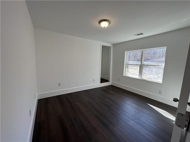 Building Photo - 76 Rockmart Dr NW