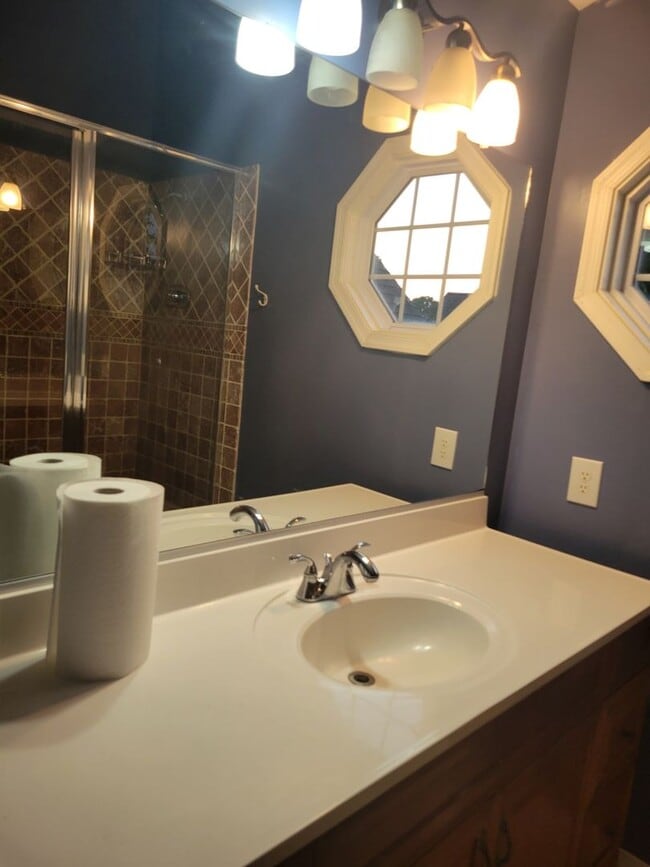 Building Photo - 4 bedroom 2.5 baths in Kempsville