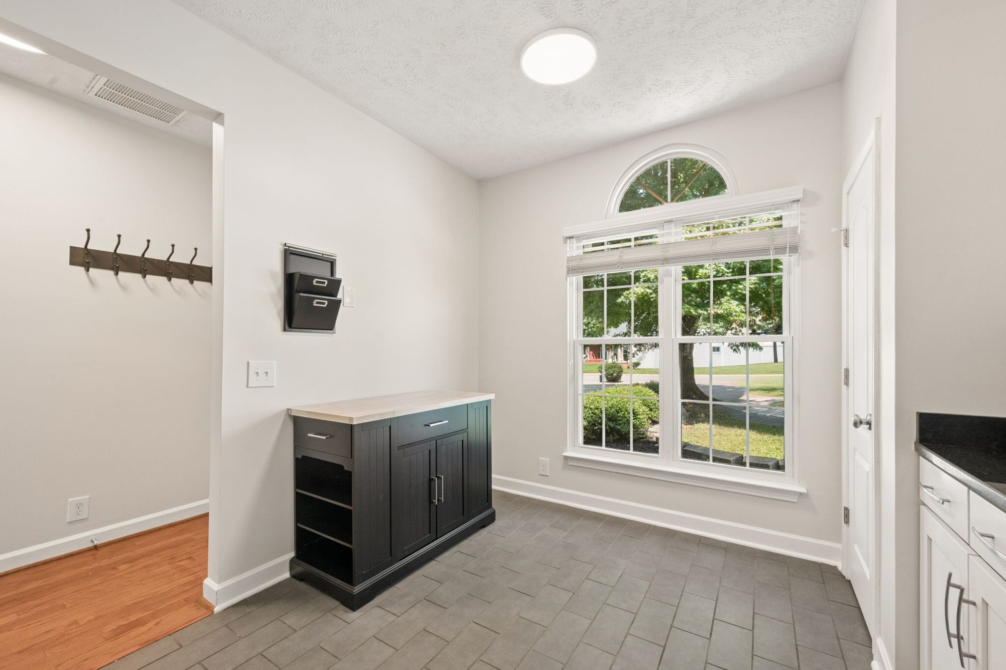 Building Photo - 2741 Rosedale Pl