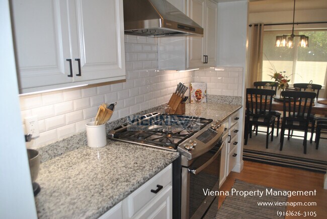 Building Photo - 2913 Kerria Way