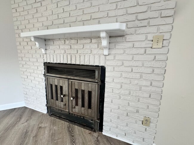 Building Photo - Updated & Ready 02-02-26! Adorable 3-Bedroom Ranch 4 Miles to Dam Neck Base & Oceana - HUGE Fence...