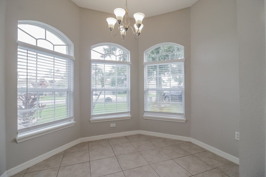Building Photo - 4244 Waterside Pointe Cir
