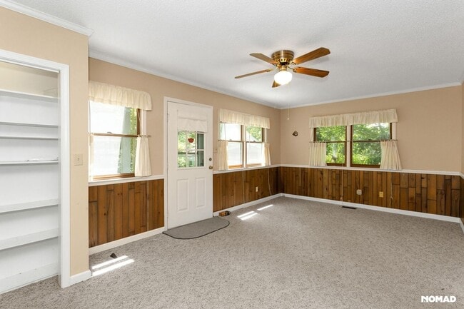 Building Photo - Peace & Beautiful 3BR House Near Rabun Gap...