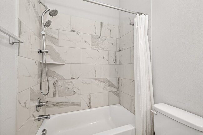 Building Photo - 17171 Crimson Crest Dr