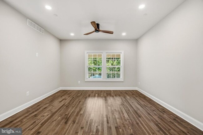 Building Photo - 474 Brightwood Rd