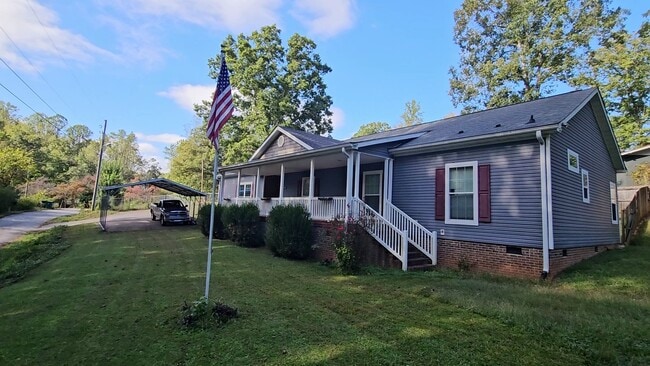 Building Photo - TR House