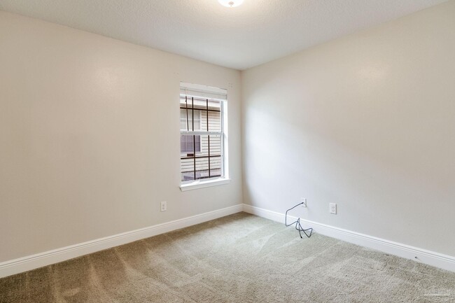 Building Photo - 1482 Towhee Canyon Dr