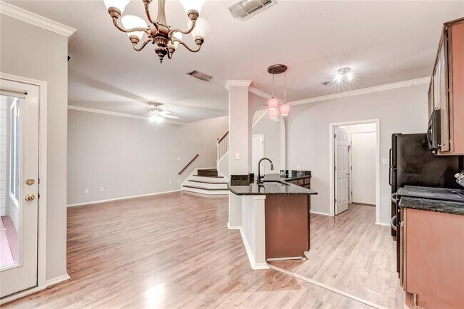 Building Photo - 4501 Whispering Valley Dr