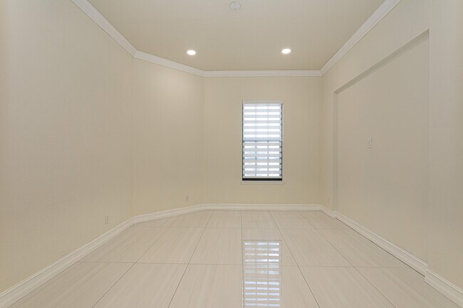 Building Photo - 3352 Siena Cir