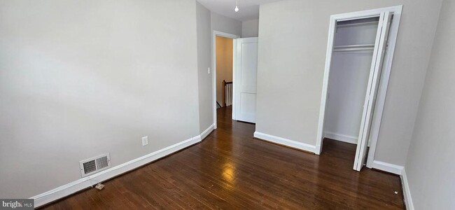 Building Photo - 1817 Darrich Dr