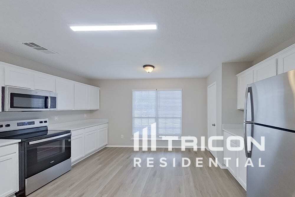 Building Photo - 608 Canyon Pl