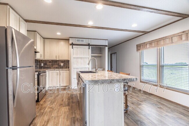 Building Photo - 417 Co Rd 6812
